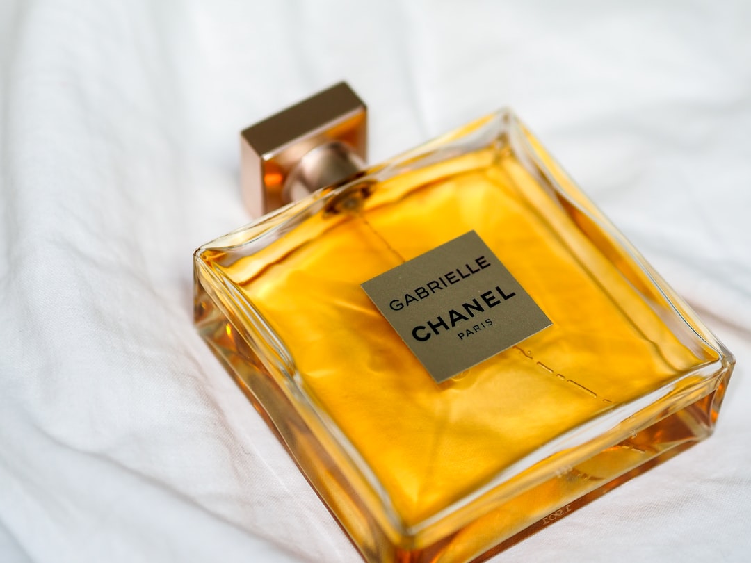 クリード アバントゥス 似てる プチプラ 【5,000円以下】コスパ最強の代替品2選のイメージ画像